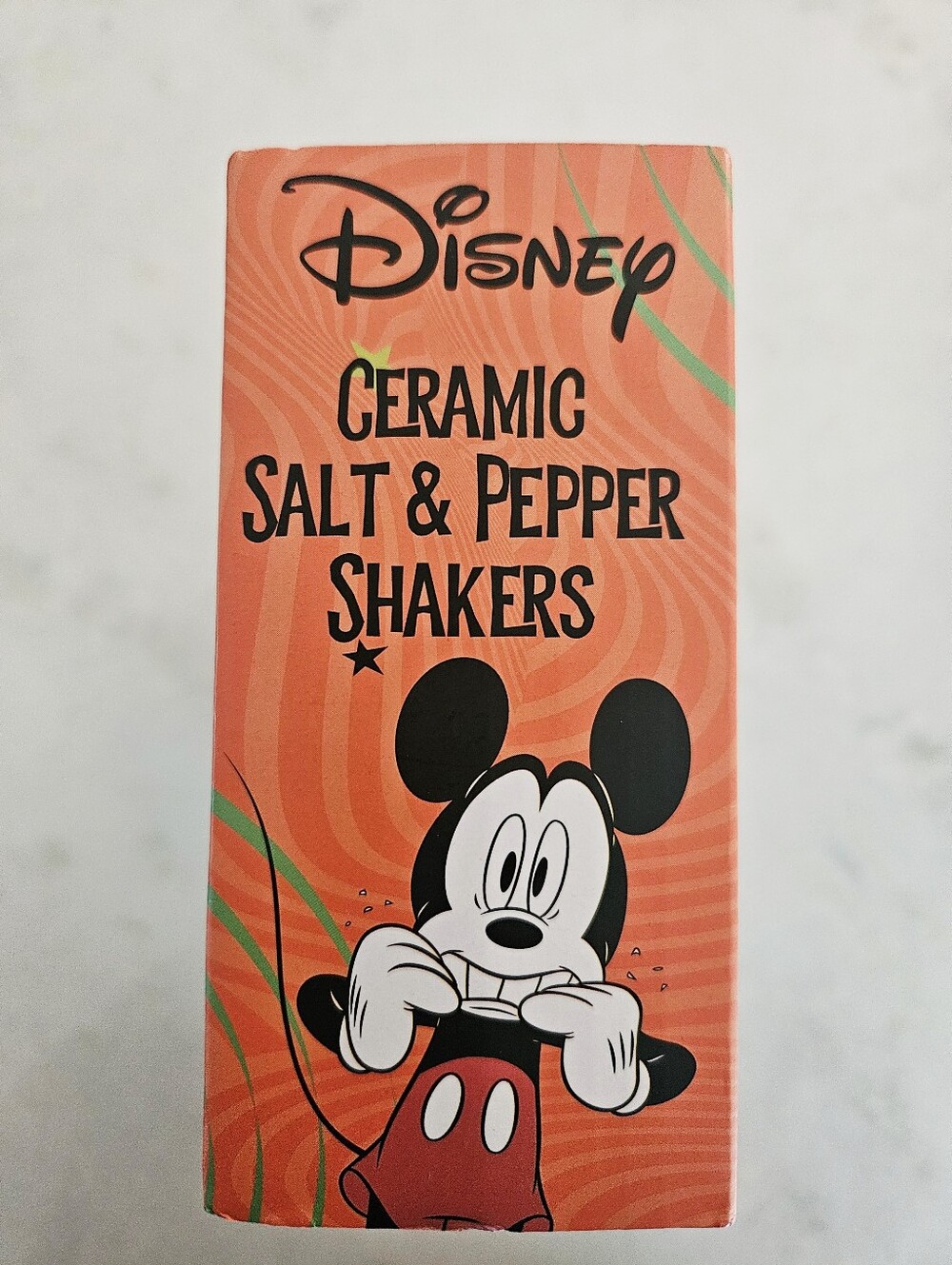 Disney Mickey/ Minnie Salt/Pepper Shakers - Picture 8 of 8